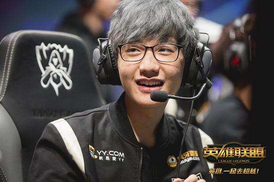 直接的现金 直接的现金