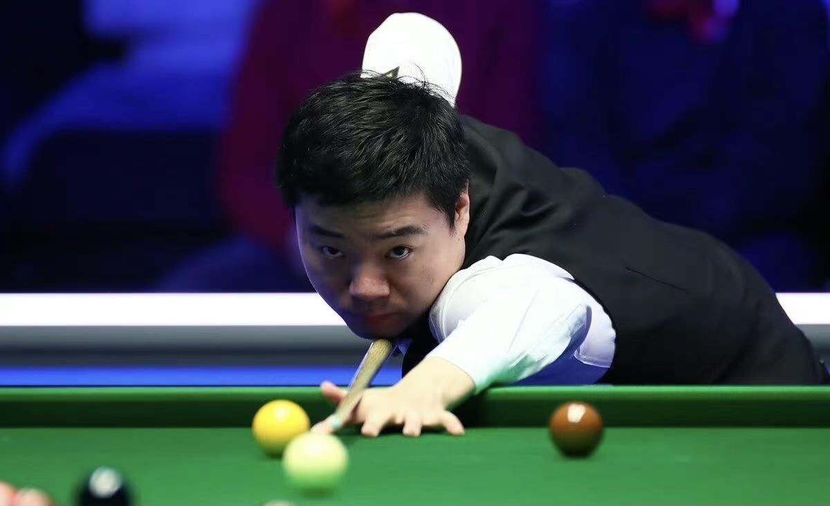 球施压时的 球施压时的