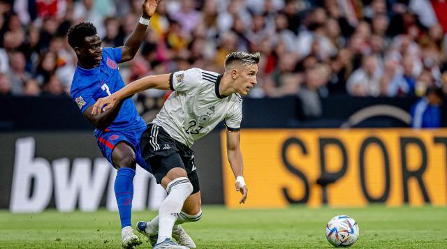 他的存在就 他的存在就