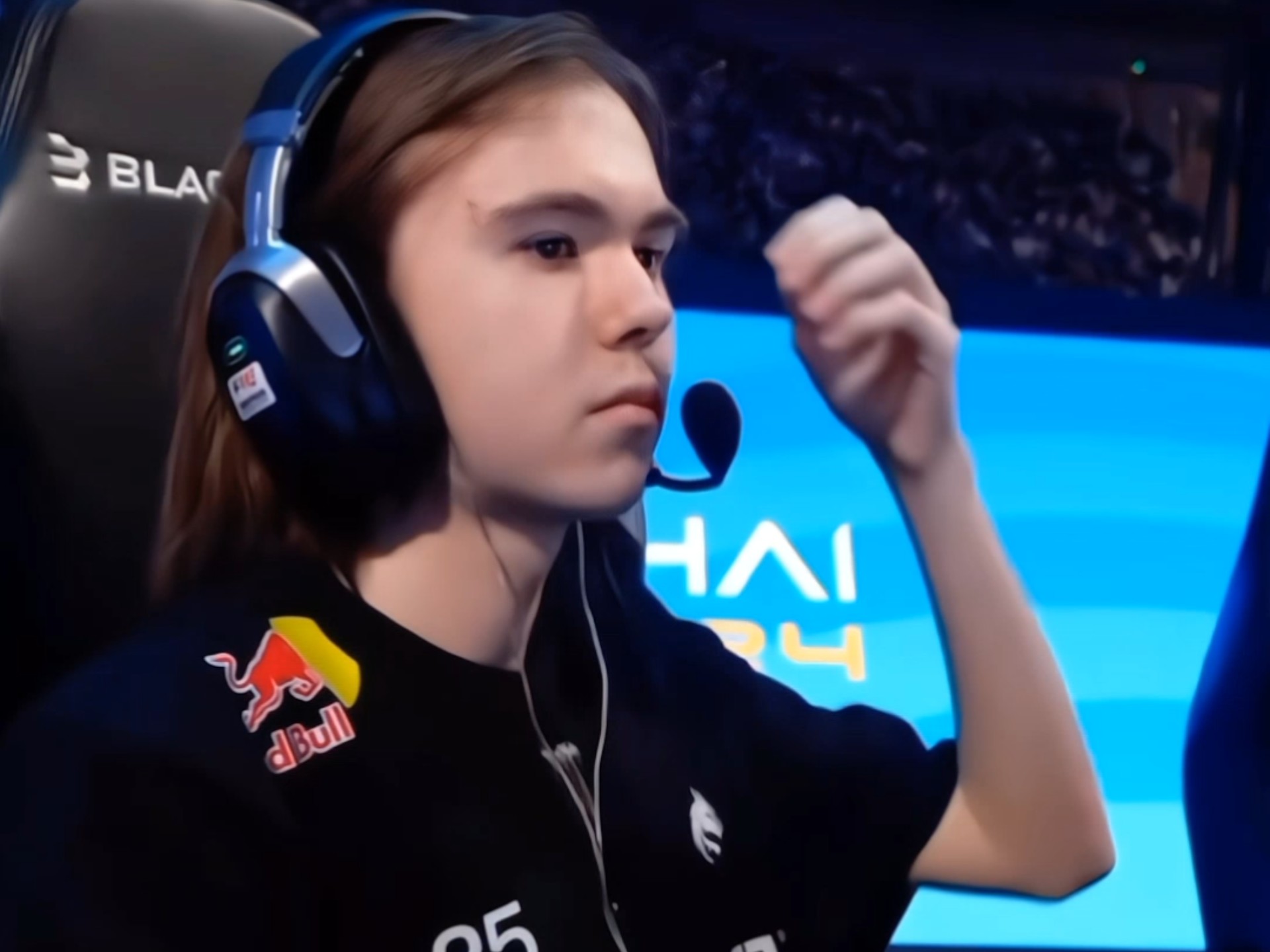 比赛中屡次 比赛中屡次