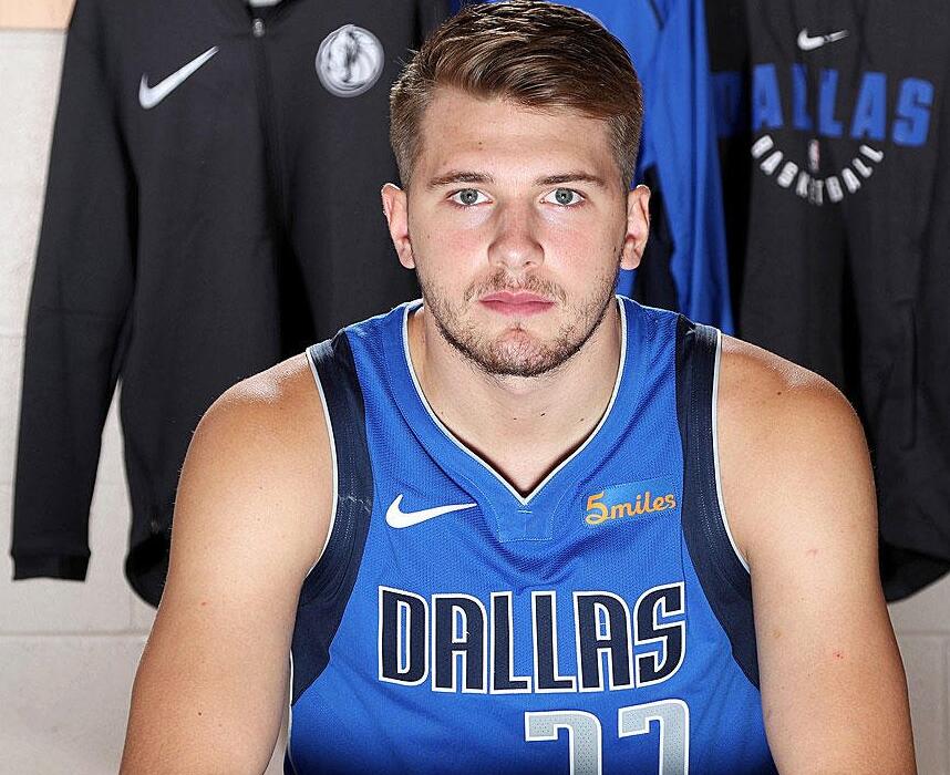 而其中出类 而其中出类